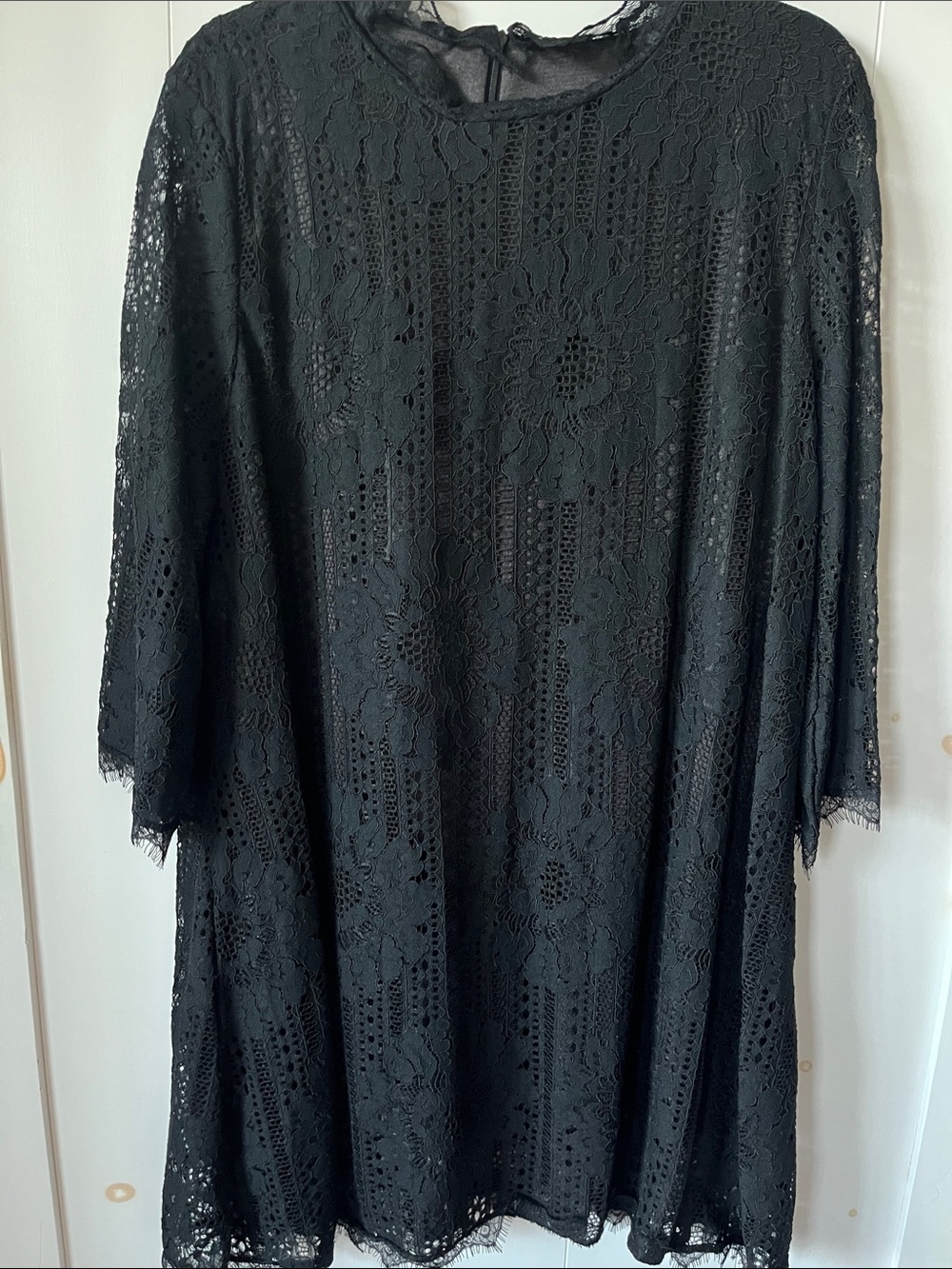 Black Lace Shift Dress - Elegant Women's Dress